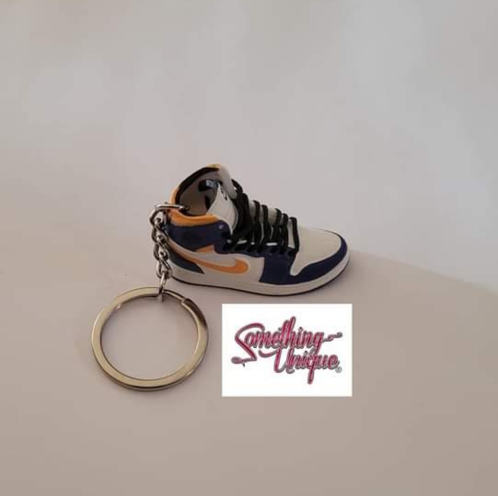 Mini Shoe Keychain - Picture 2 of 2